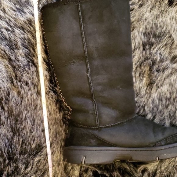 Uggs Black Tall Revival Boots Sheepskin 7 W - Picture 10 of 11